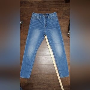 LUCKY BRAND JEANS - Size 8/29